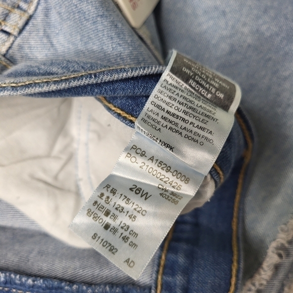 Levi's High Rise Jean Shorts. Plus Size 26W. Blue Denim Cut Off Style - Picture 5 of 7